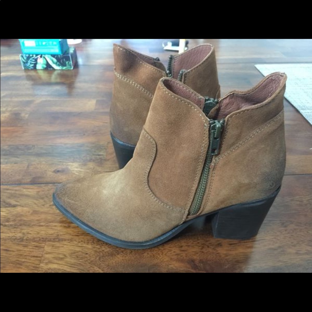 Steve Madden booties